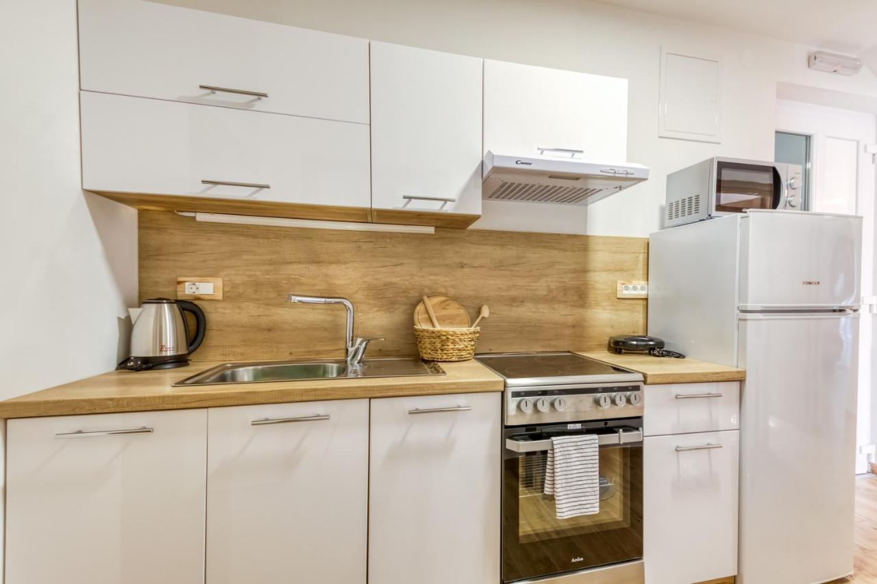 Apartmani Leptir Rakovica Εξωτερικό φωτογραφία