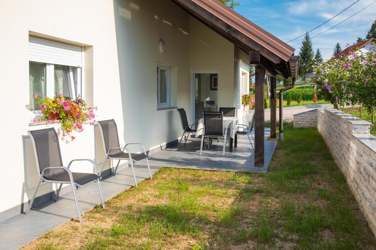 Apartmani Leptir Rakovica Εξωτερικό φωτογραφία