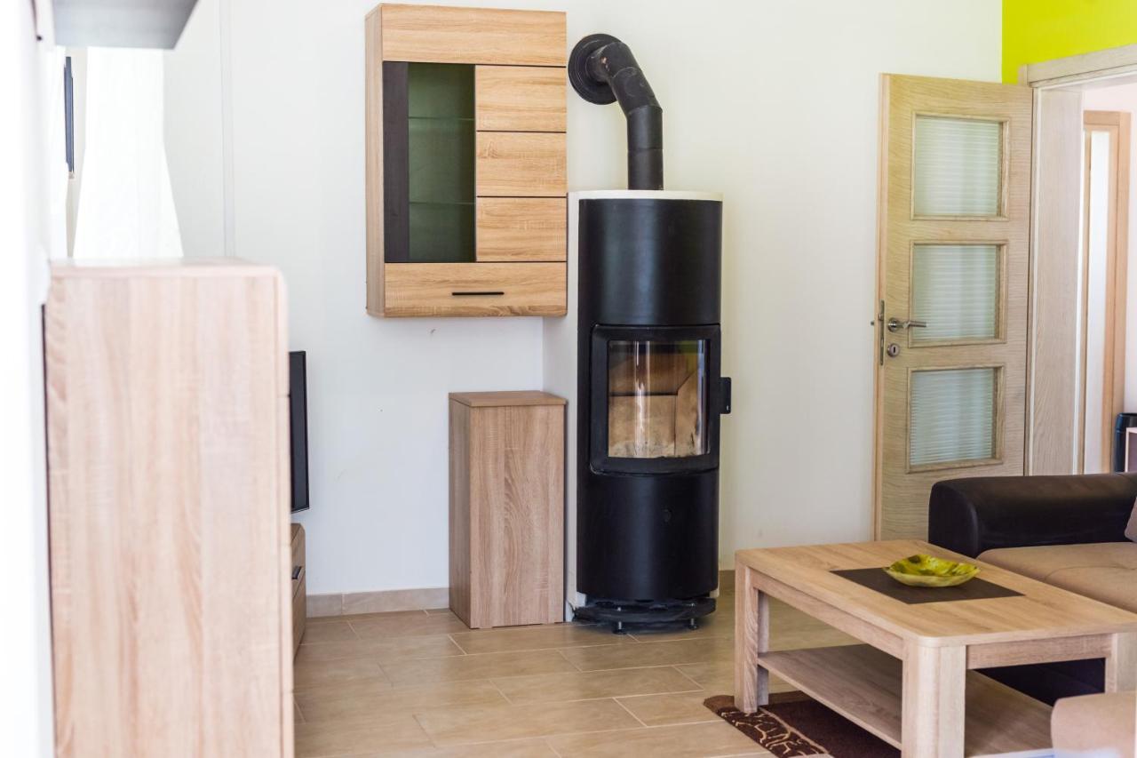 Apartmani Leptir Rakovica Εξωτερικό φωτογραφία