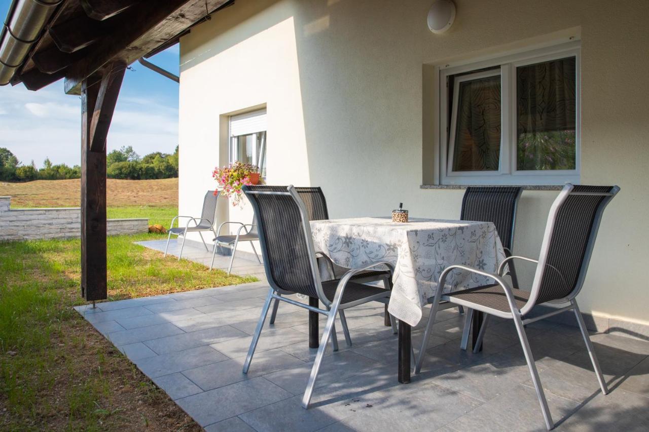 Apartmani Leptir Rakovica Εξωτερικό φωτογραφία