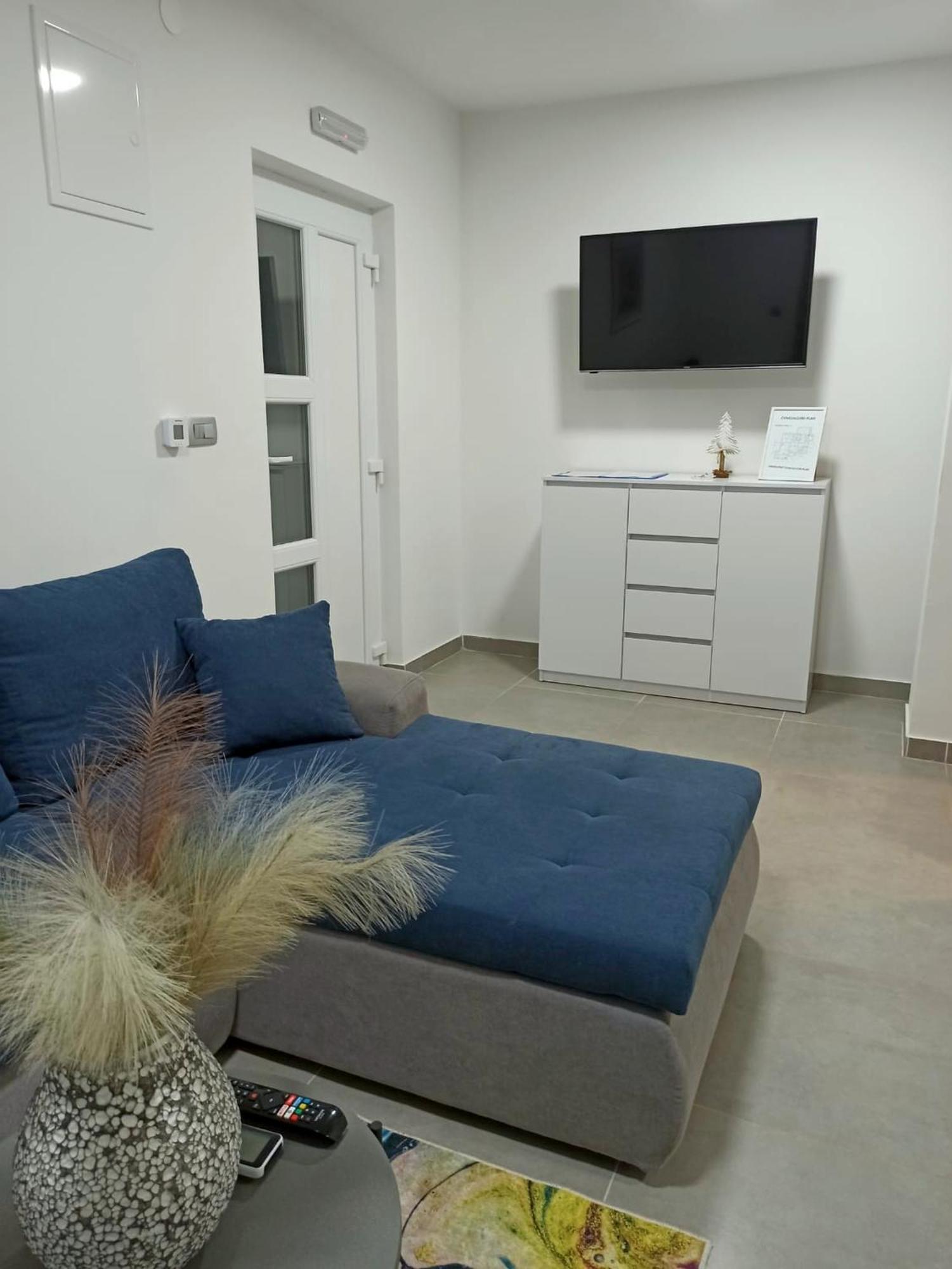 Apartmani Leptir Rakovica Εξωτερικό φωτογραφία